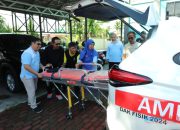 Pj Bupati HSU Serahkan Bantuan Mobil Ambulan Baru Untuk Puskesmas Karias
