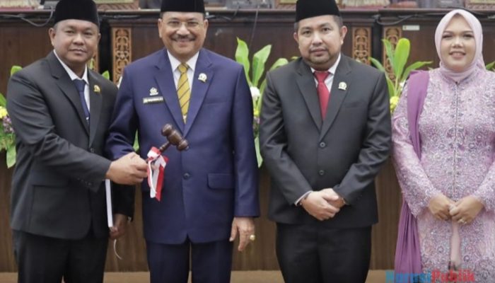 Supian HK dan Kartoyo Jabat Pimpinan DPRD Kalsel Sementara