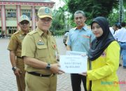 Pemkab HSU Bagian Bonus Hadiah Untuk Atlet Olahraga Berprestasi