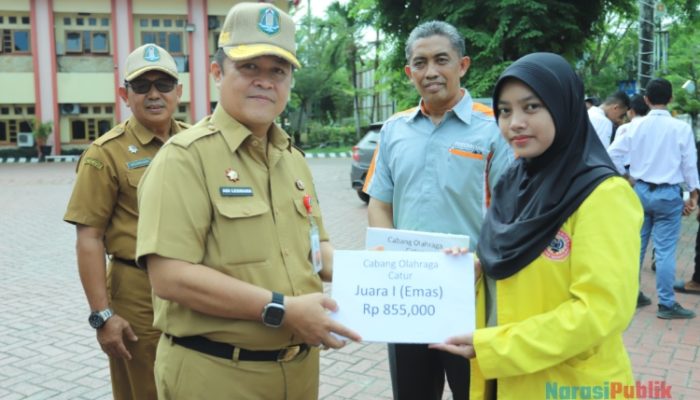 Pemkab HSU Bagian Bonus Hadiah Untuk Atlet Olahraga Berprestasi