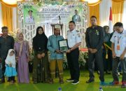 Pj Bupati HSS Serahkan Dokumen Buku Nikah Untuk Warga Daha Barat