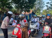 HUT Polwan Ke-76, Polisi Wanita Polres HSU Bantu Kelancaran Arus Lalulintas Jalan Raya