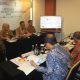 Sekda HSS, Muhammad Noor lakukan presentasi di depan tim dewan juri ajang Apresiasi Kinerja Pemerintahan Daerah tahun 2024 Tingkat Nasional. (Foto : Diskominfo HSS)