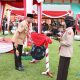 Wakapolda Kalsel, Brigjen Pol Golkar Pangarso Raharjo Winarsadi melakukan pemukulan gong tanda dibukanya kegiatan Pertikarada Kalsel XI tahun 2024. (Foto : Istimewa)