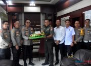 Sinergitas TNI-Polri, Kapolres HSS Berikan Kejutan di Hari Ultah Dandim 1003/HSS