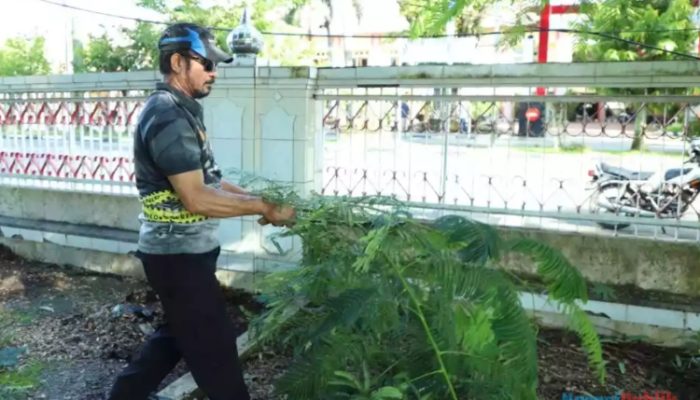 Ciptakan Lingkungan Yang Bersih dan Sehat, Pj Bupati HSU Kick Off Gerakan Jumat Bersih