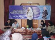 Sosialisasikan Perda Perlindungan Anak, Desy Oktavia Sari Beri Edukasi Warga Desa Banua Halat Kiri Tapin