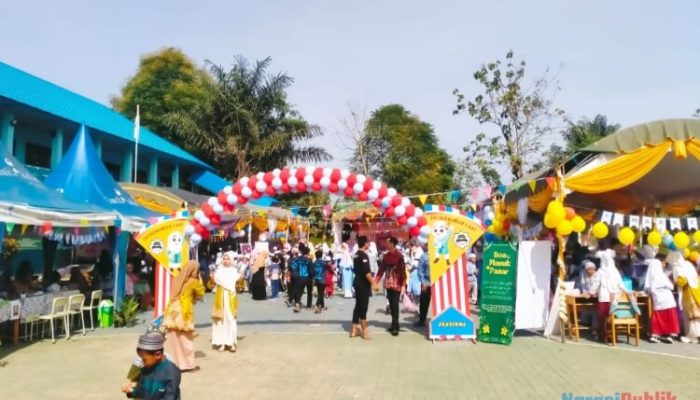 Tanamkan Keterampilan Berwirausaha Bagi Anak, SIT Al Madani Tapin Gelar Market Day Festival