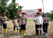 Dukung Ketahanan Pangan Berkelanjutan, Polres HSS Kembali Tanam Jagung di Desa Baru