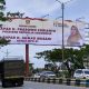 Baliho ucapan selamat datang kepada Presiden RI, Prabowo Subianto dan Ketua MPR RI, Ahmad Muzani terpasang di ruas jalan Ahmad Yani, Banjarmasin. (Foto : Istimewa)
