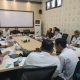 DPRD HSS bersama Pemkab HSS melaksanakan rapat pimpinan membahas Ranperda PBG. (Foto : Narasi Publik)