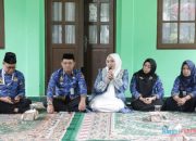 Pj Bupati HSS Endri dan Pj Ketua TP PKK Mutia Pamitan dengan ASN Jelang Pelantikan Bupati Terpilih