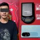 MM (25) pelaku kasus narkoba yang berhasil diringkus jajaran Polsek Tapin Utara beserta barang buktinya. (Foto : Humas Polres Tapin)