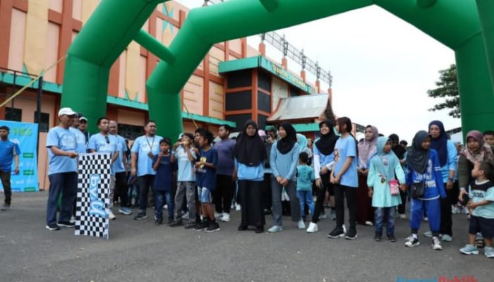Wabup HSS Buka dan Hadiri Kegiatan Jalan Sehat Telkomsel