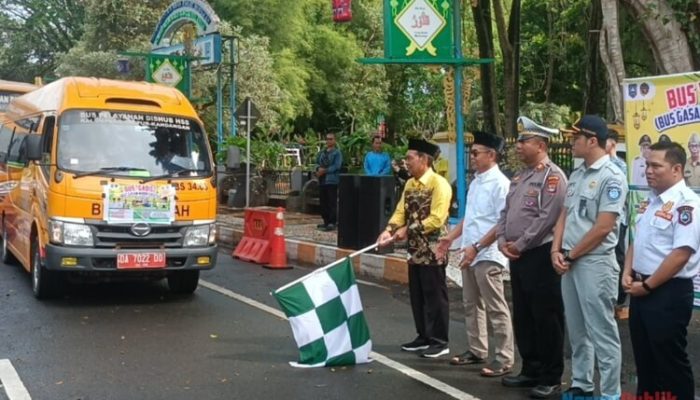Fasilitas Warga Pulang Kampung, Wabup HSS Lepas Keberangkatan Bus Mudik Gratis