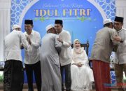 Ribuan Warga Antusias Hadiri Halal Bihalal Idulfitri 1446 Hijriah Bersama Bupati dan Wabup HSS