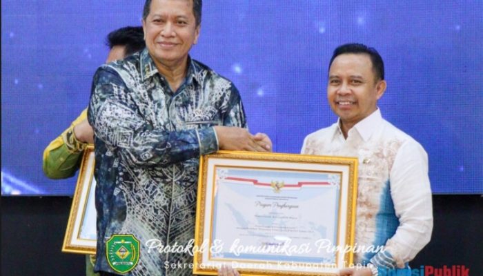 Kabupaten Tapin Raih Dua Penghargaan Dari Kemenpan RB di Rakor Pelayanan Publik