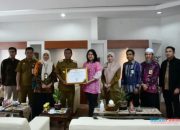 Terbaik Penyaluran Dana Desa, Pemkab HSS Terima Penghargaan Dari KPPN Barabai