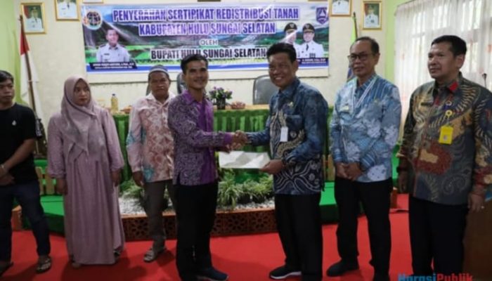 Lewat Program TORA BPN, Pemkab HSS Bagikan Sertifikat Tanah Masyarakat