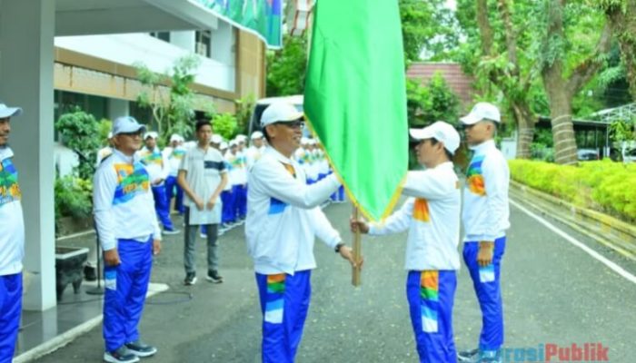 Wabup HSS Suriani Lepas Kontingen Atlet Pelajar ke POPDA Kalsel 2025