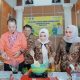Ketua TP PKK Tapin, Hj. Faridah saat menghadiri acara pelatihan pengolahan panganlokal dan penyuluhan pangan B2SA. (Foto : Prokopim Tapin)