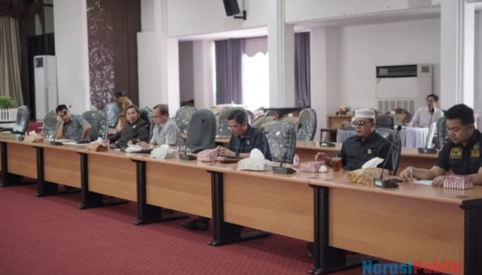 Pansus DPRD HSS Bersama Eksekutif Bahas Ranperda Ketenagakerjaan