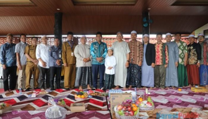 Beri Semangat Dukungan, Bupati dan Ketua TP PKK HSS Kunjungi Kafilah MTQ 2025