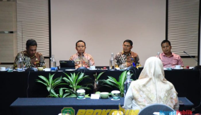 Tahap Akhir Seleksi Pimpinan Bank Tapin, Bupati Yamani Wawancarai Dua Kandidat Kunci
