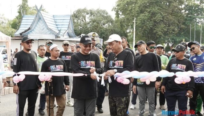 Bupati HSS Ikuti Jalan Santai “SEJATI” Bersama Santri Ponpes Dalam Pagar