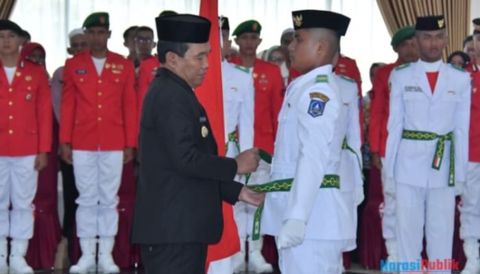 Bupati HSS Kukuhkan 32 Anggota Paskibraka Tahun 2025