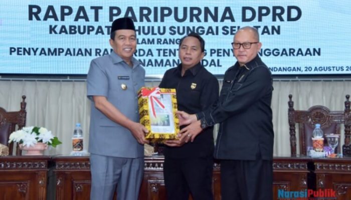 Bupati HSS Ajukan Ranperda Penanaman Modal Lewar Rapat Paripurna DPRD