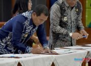 Bupati HSS Tandatangani Komitmen Bersama Akselerasi Pembangunan dan Manajemen Talenta ASN