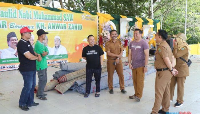 Bupati Tapin Tinjau Persiapan Maulid Nabi dan Tabligh Akbar Bersama KH Anwar Zahid