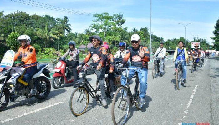 Wabup HSS Suriani Gowes Bareng Komunitas Ontel, Pererat Silaturahmi dan Persaudaraan