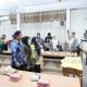 Wabup HSS Suriani saat melantik tiga anggota Badan Permusyawaratan Desa (BPD) Pengganti Antar Waktu (PAW). (Foto : Diskominfo HSS)
