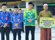 Bupati Tapin Salurkan Insentif Ribuan Guru Mengaji dan Marbot Masjid, Wujud Janji Politik yang Direalisasikan