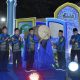 Bupati HSS Syafrudin Noor bersama Wabup Suriani menabuh beduk tanda dimulainya pelaksanaan MTQ ke-51 Tingkat Kabupaten HSS Tahun 2025. (Foto : Prokopim HSS)