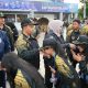 Bupati Tapin, H. Yamani bersalaman dengan para atlet usai seremonial pembukaan Porprov Kalsel XII tahun 2025 di Kabupaten Tanah Laut. (Foto : Prokopim Tapin)
