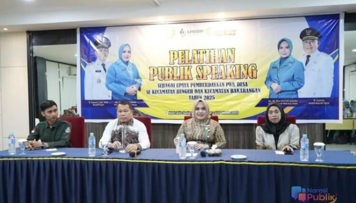 Tingkatkan Kemampuan Komunikasi, TP PKK Tapin Latih Public Speaking Kader Desa