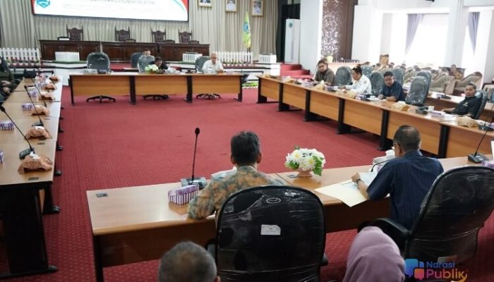 Bahas Ranperda APBD 2026, DPRD HSS Dorong Program Berkelanjutan
