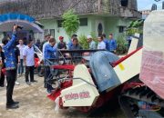 Lewat Bantuan Alsintan, Bupati HSS Tegaskan Komitmen untuk Kesejahteraan Petani