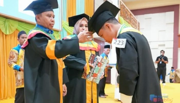 Ratusan Santri Diwisuda, Bupati Tapin Tekankan Peran Al-Qur’an untuk Generasi Berakhlak