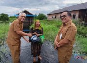 Banjir Rendam Pemukiman, Bupati dan Wabup HSU Hadir Salurkan Bantuan