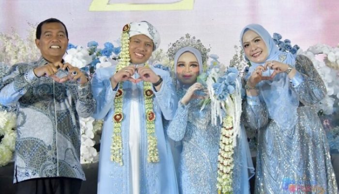 Bupati dan Wabup HSS Hadiri Resepsi Pernikahan Zainal Abidin dan Sholehah