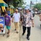 Wabup HSS Suriani saat melakukan peninjauan lokasi Pasar Ramadhan di wilayah Daha. (Dok. Kominfo HSS)