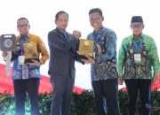 Pemkab HSS Raih Penghargaan Kabupaten Menuju Bersih di HPSN 2026