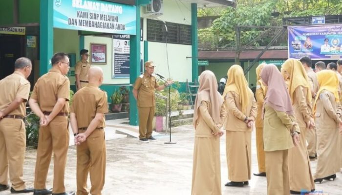 Wabup HSS Pimpin Apel di Dukcapil, Tekankan Peningkatan Pelayanan Publik