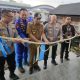 Kapolda Kalsel Irjen Pol Rosyanto Yudha Hermawan bersama Bupati HSS Syafrudin Noor, Ketua DPRD HSS Akhmad Fahmi, Dir Polairud Polda Kalsel Kombes Pol Andi Adnan Syafruddin, Kapolres HSS AKBP Awaluddin Syam meresmikan Marnit Patroli Polairud Polda Kalsel "Sanika Satyawada" di Desa Bangkau, Kabupaten HSS. (Dok. Narasi Publik)