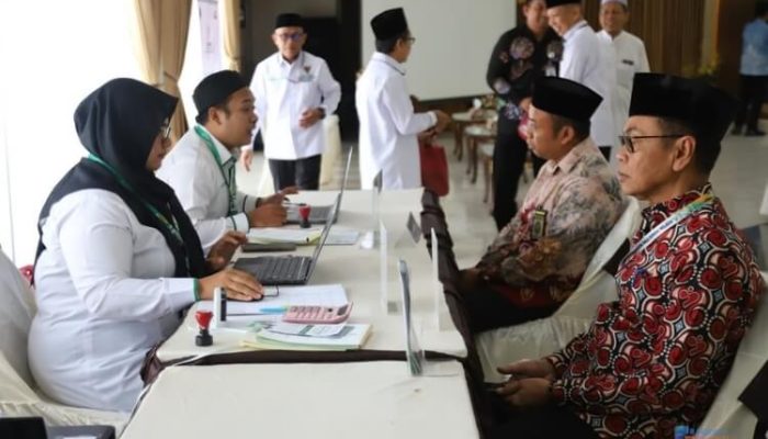 Sekda HSS Pimpin Gerakan Keteladanan Zakat Pimpinan Baznas