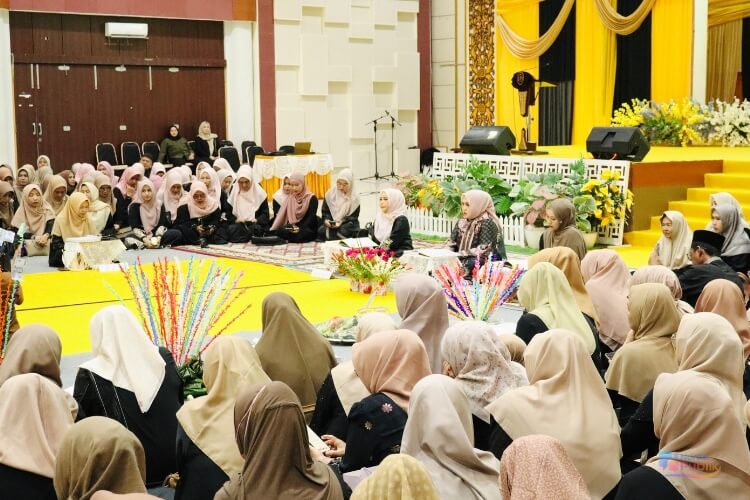 TP PKK Tapin gelar khataman tadarus Al-Qur’an secara massal di Pendopo Galuh Bastari. (Dok. Istimewa)